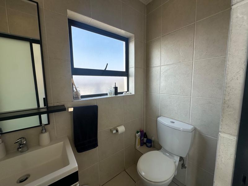 2 Bedroom Property for Sale in Greenstone Hill Gauteng