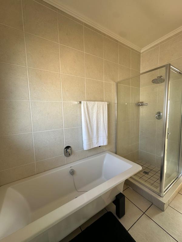 2 Bedroom Property for Sale in Greenstone Hill Gauteng