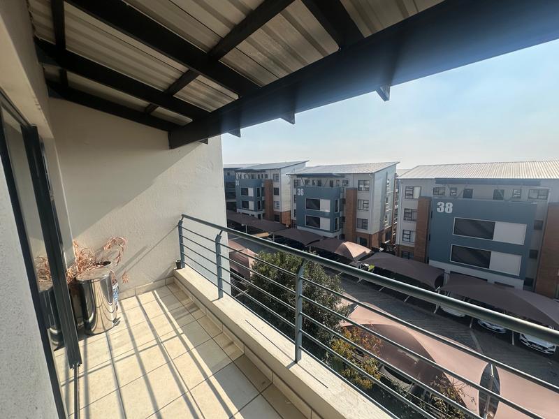 2 Bedroom Property for Sale in Greenstone Hill Gauteng