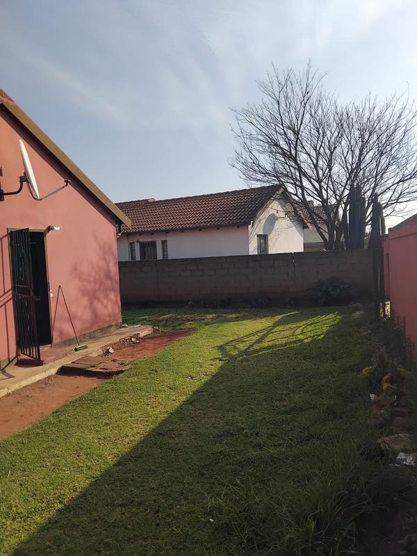 2 Bedroom Property for Sale in Vosloorus Gauteng