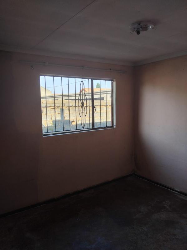 2 Bedroom Property for Sale in Vosloorus Gauteng
