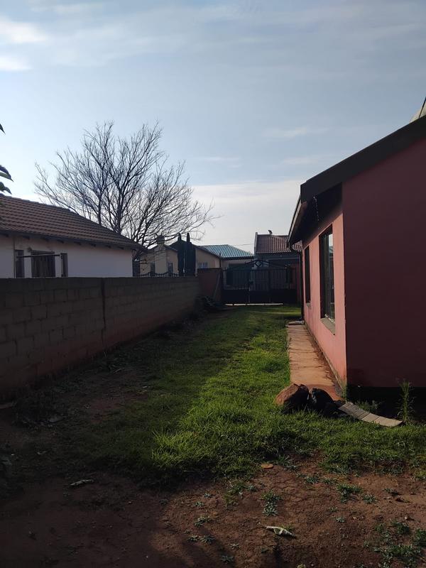 2 Bedroom Property for Sale in Vosloorus Gauteng