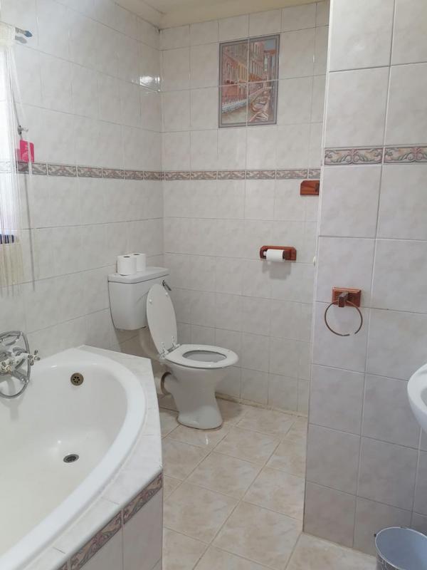 2 Bedroom Property for Sale in Lindhaven Gauteng