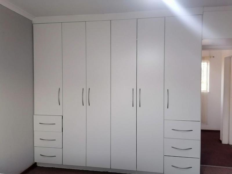 2 Bedroom Property for Sale in Lindhaven Gauteng