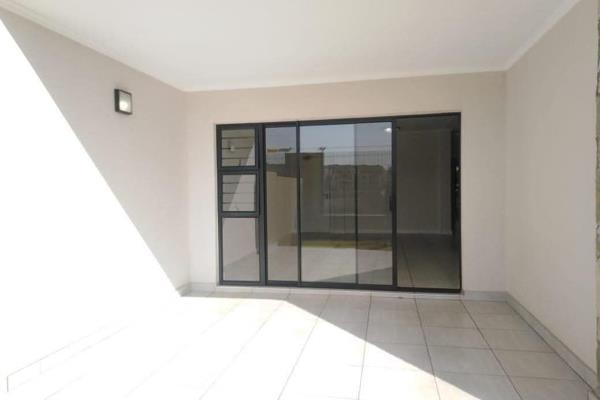 To Let 3 Bedroom Property for Rent in Waterfall Gauteng