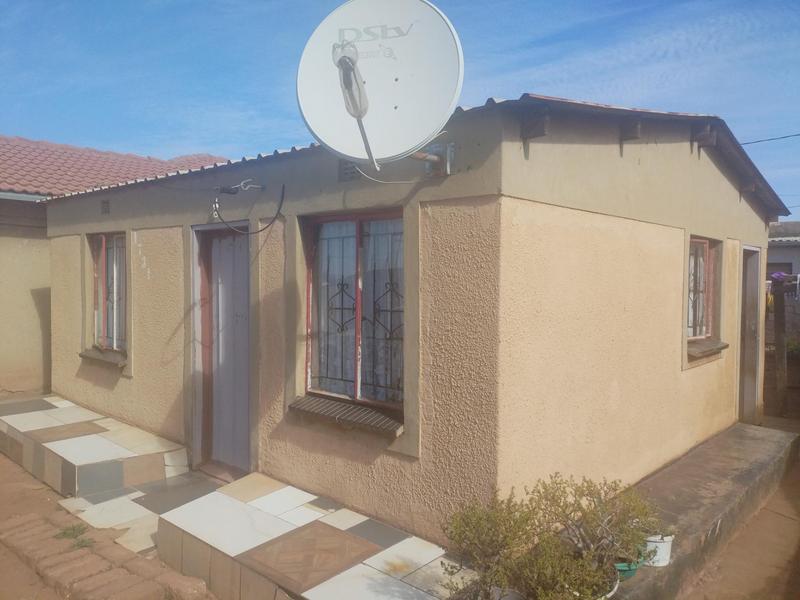 2 Bedroom Property for Sale in Zonkezizwe Gauteng