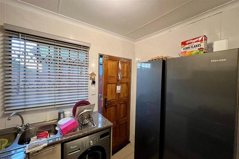 To Let 2 Bedroom Property for Rent in Klippoortje Gauteng
