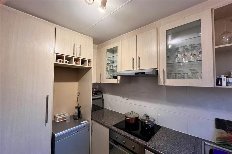 To Let 2 Bedroom Property for Rent in Klippoortje Gauteng