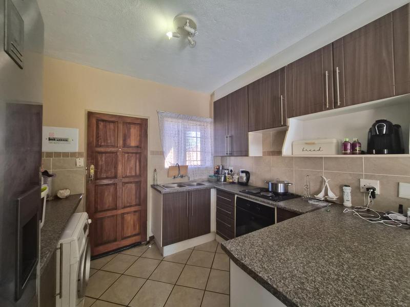 2 Bedroom Property for Sale in Mooikloof Ridge Gauteng