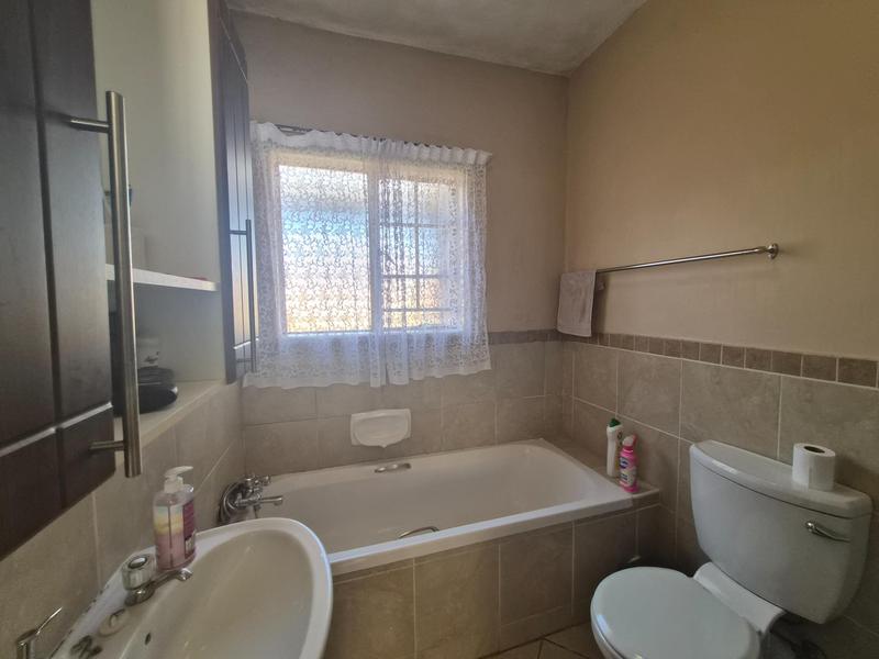 2 Bedroom Property for Sale in Mooikloof Ridge Gauteng