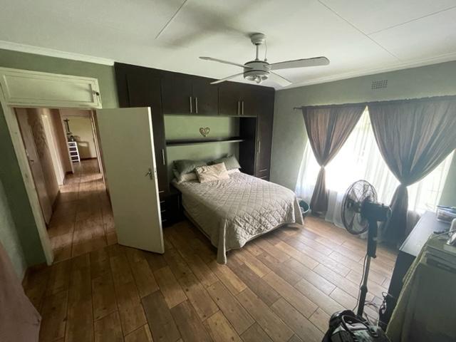 4 Bedroom Property for Sale in Van Riebeeck Park Gauteng