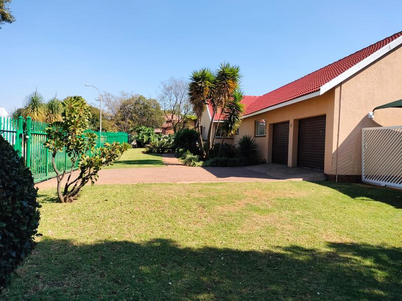4 Bedroom Property for Sale in Van Riebeeck Park Gauteng