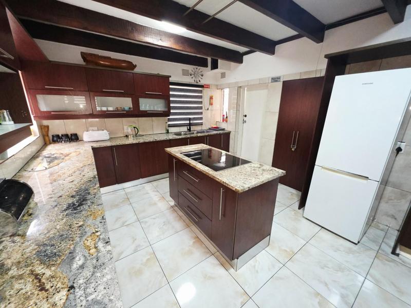 To Let 5 Bedroom Property for Rent in Rivonia Gauteng