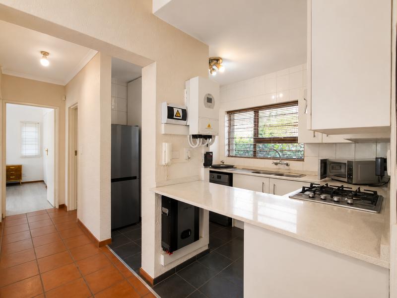 To Let 2 Bedroom Property for Rent in Waterkloof A H Gauteng