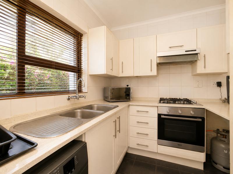 To Let 2 Bedroom Property for Rent in Waterkloof A H Gauteng