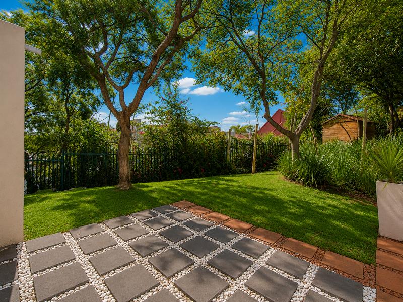 To Let 2 Bedroom Property for Rent in Waterkloof A H Gauteng