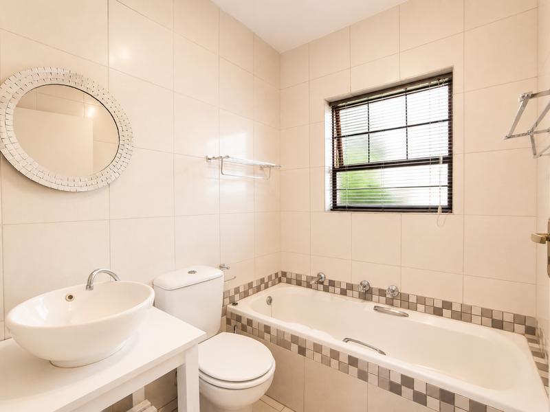 To Let 2 Bedroom Property for Rent in Waterkloof A H Gauteng