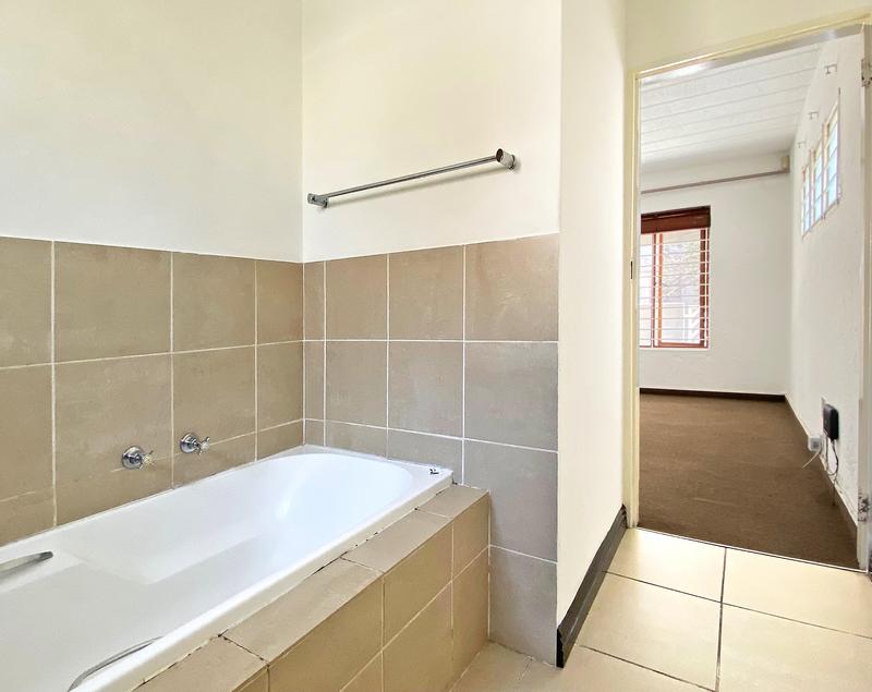 2 Bedroom Property for Sale in Craighall Gauteng