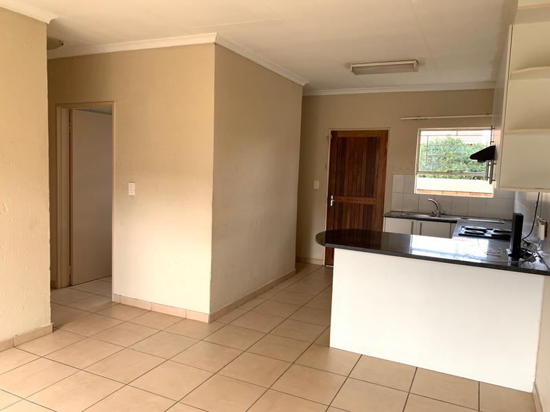 To Let 2 Bedroom Property for Rent in Heuwelsig Estate Gauteng