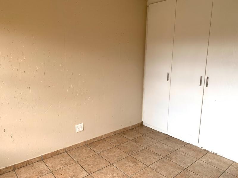 To Let 2 Bedroom Property for Rent in Heuwelsig Estate Gauteng