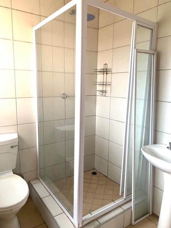 To Let 2 Bedroom Property for Rent in Heuwelsig Estate Gauteng