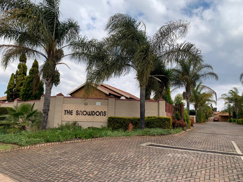 To Let 2 Bedroom Property for Rent in Heuwelsig Estate Gauteng