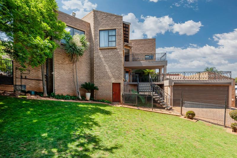 5 Bedroom Property for Sale in Meyersdal Gauteng