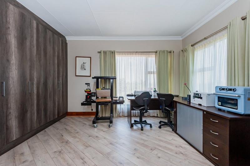 5 Bedroom Property for Sale in Meyersdal Gauteng