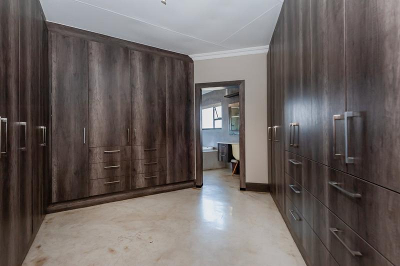 5 Bedroom Property for Sale in Meyersdal Gauteng