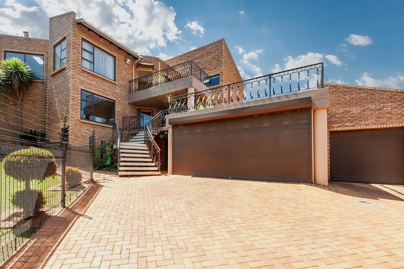 5 Bedroom Property for Sale in Meyersdal Gauteng