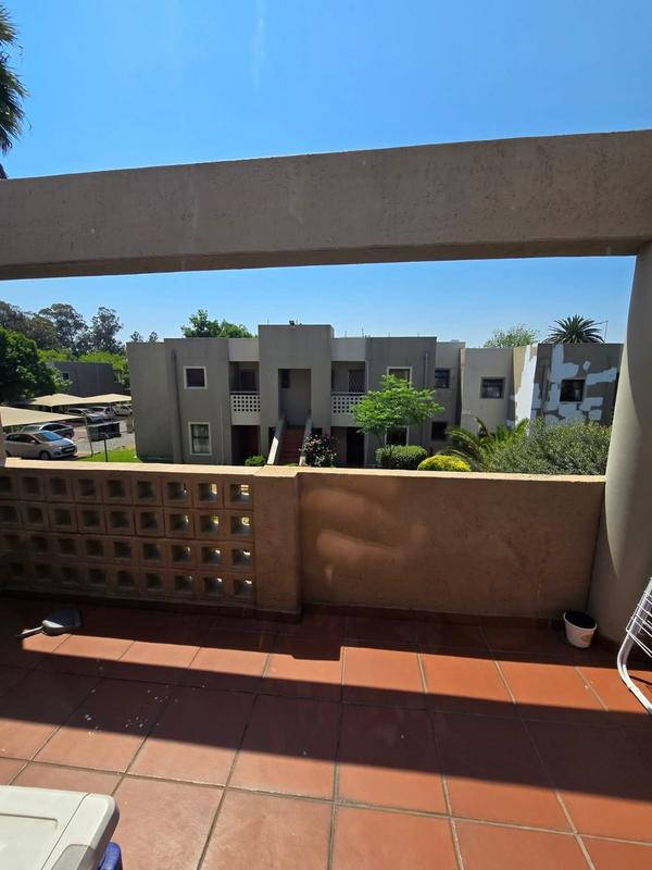 2 Bedroom Property for Sale in New Redruth Gauteng