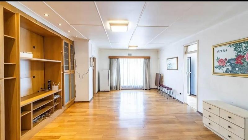 4 Bedroom Property for Sale in Mondeor Gauteng