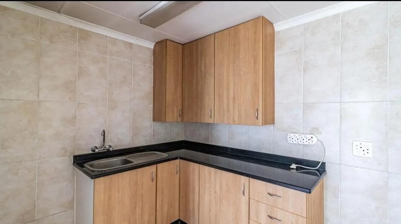 4 Bedroom Property for Sale in Mondeor Gauteng
