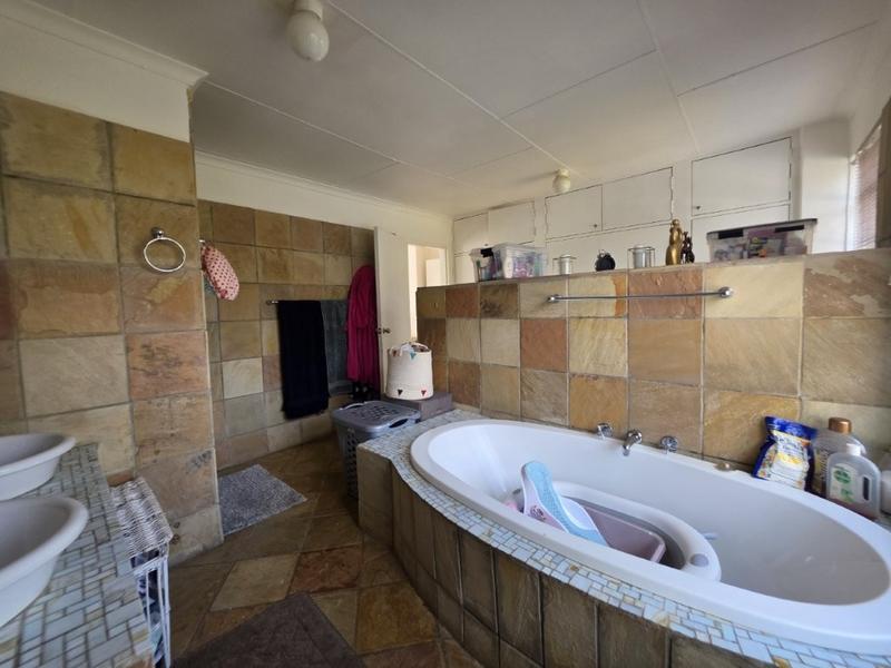 5 Bedroom Property for Sale in Walkerville Gauteng