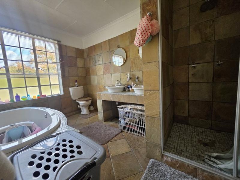 5 Bedroom Property for Sale in Walkerville Gauteng