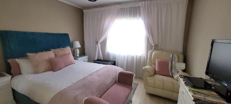 4 Bedroom Property for Sale in Liefde en Vrede Gauteng