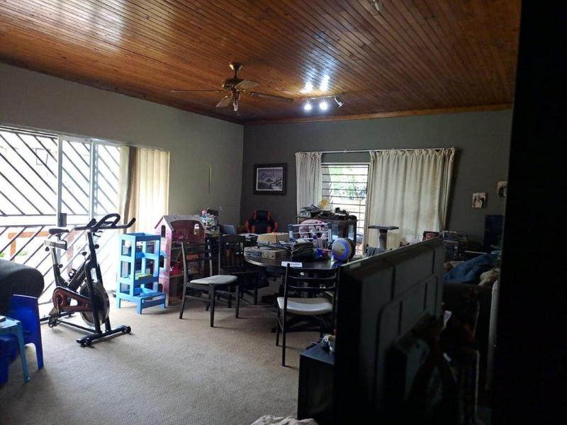 5 Bedroom Property for Sale in Lyttelton Manor Gauteng