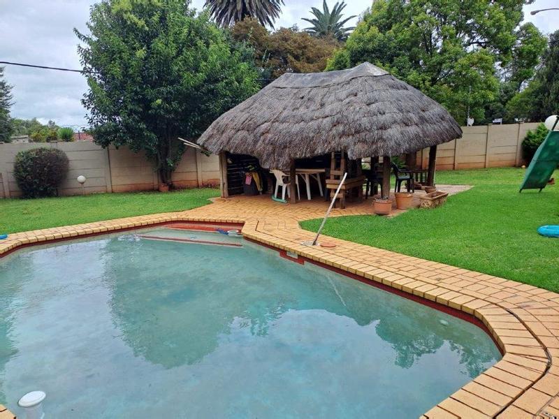 5 Bedroom Property for Sale in Lyttelton Manor Gauteng