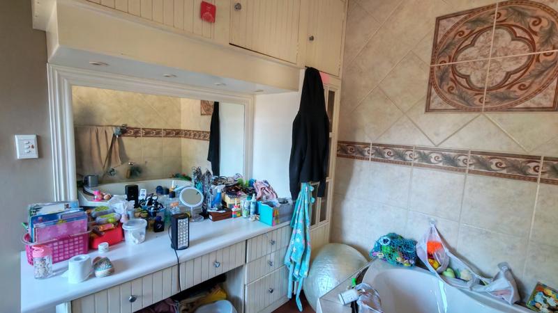 5 Bedroom Property for Sale in Lyttelton Manor Gauteng