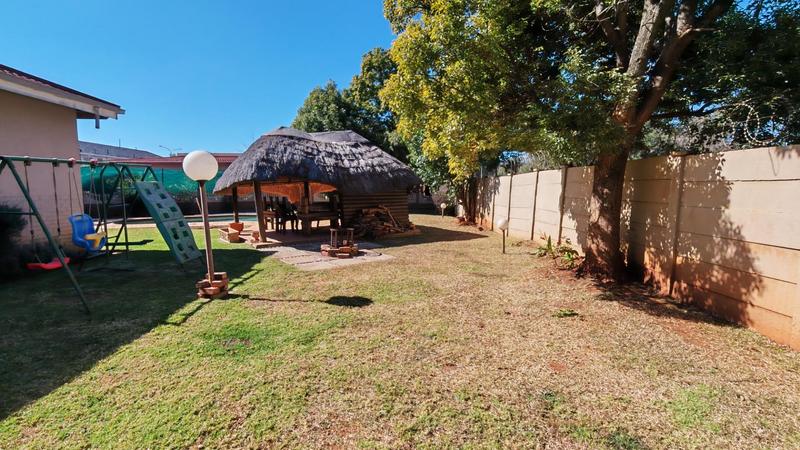 5 Bedroom Property for Sale in Lyttelton Manor Gauteng