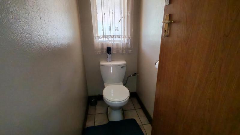 5 Bedroom Property for Sale in Lyttelton Manor Gauteng