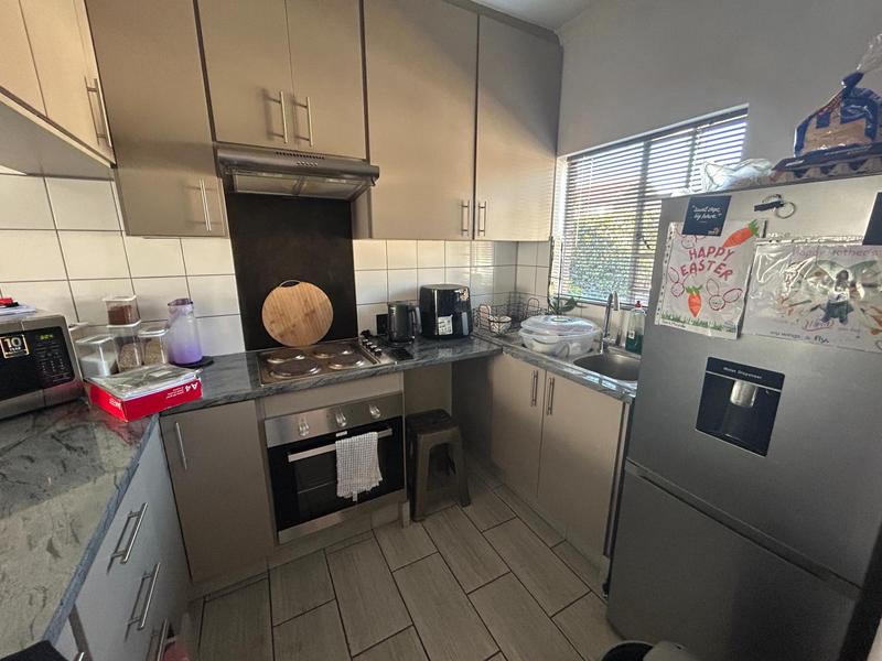 To Let 2 Bedroom Property for Rent in Rooihuiskraal Gauteng