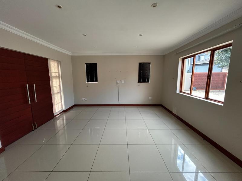 To Let 5 Bedroom Property for Rent in The Reeds Gauteng