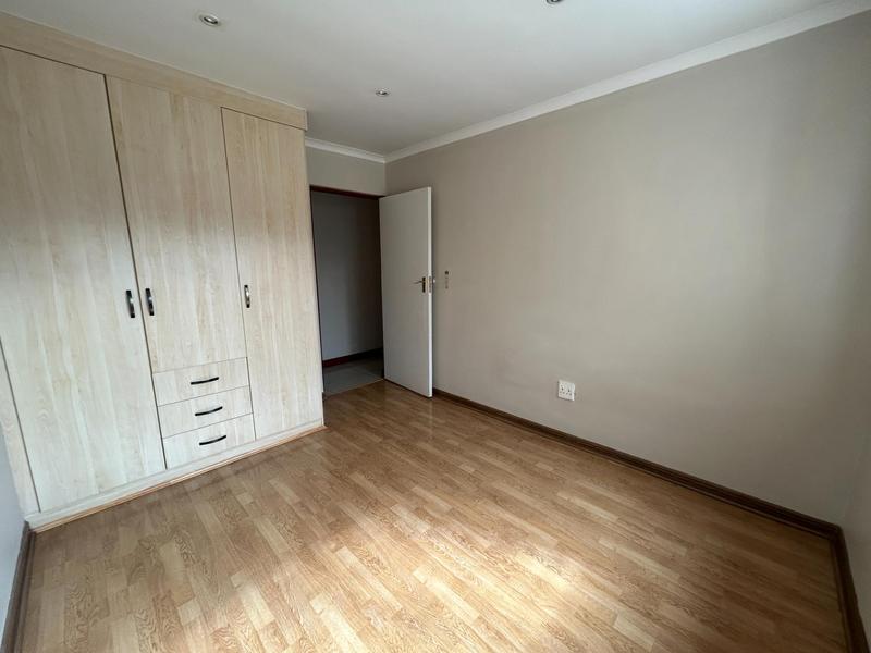 To Let 5 Bedroom Property for Rent in The Reeds Gauteng