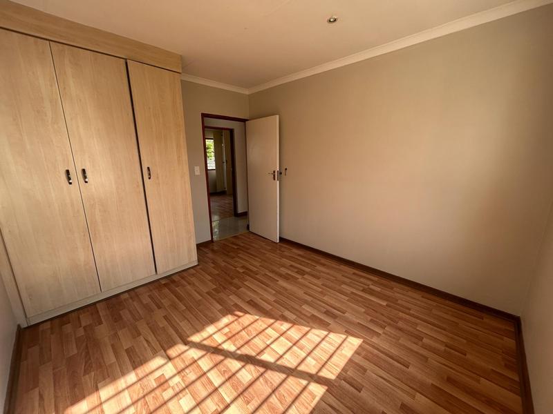 To Let 5 Bedroom Property for Rent in The Reeds Gauteng