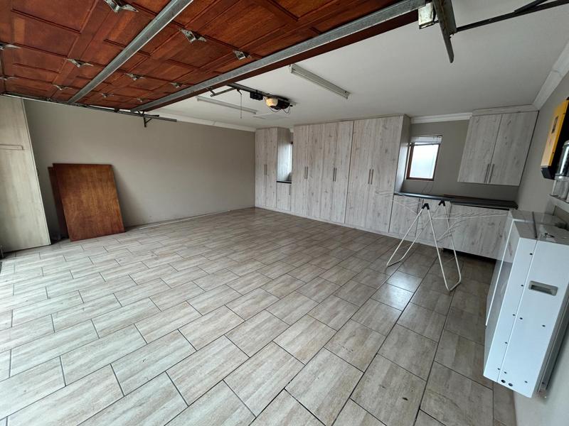 To Let 5 Bedroom Property for Rent in The Reeds Gauteng