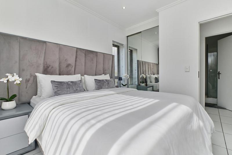 To Let 1 Bedroom Property for Rent in Lonehill Gauteng