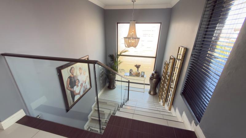 6 Bedroom Property for Sale in Aquavista Mountain Estate Gauteng