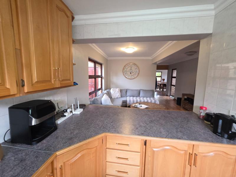 To Let 3 Bedroom Property for Rent in Blue Gill Estate Gauteng