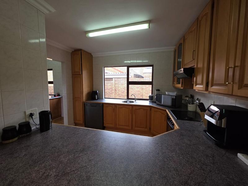 To Let 3 Bedroom Property for Rent in Blue Gill Estate Gauteng